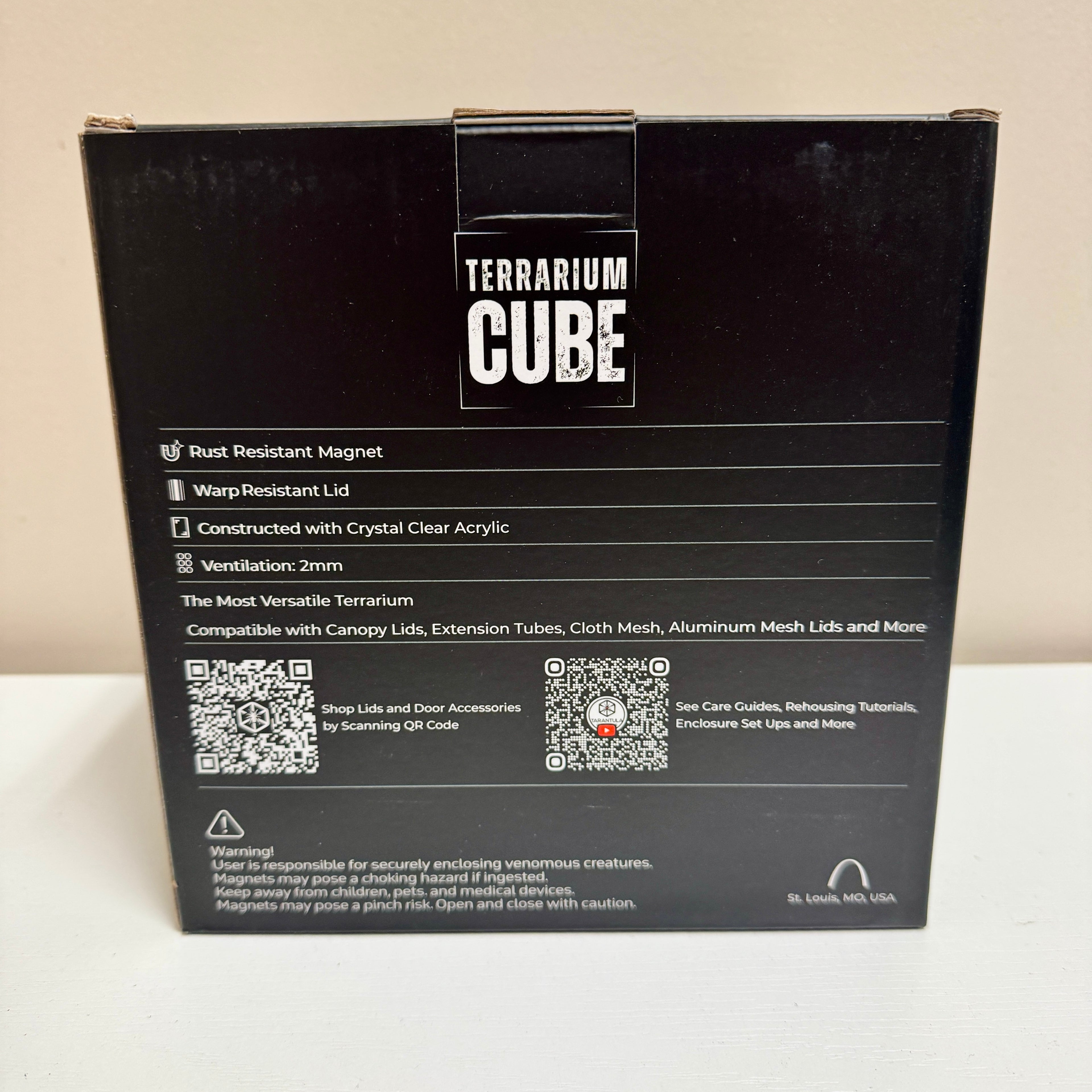 LegaSea Aquarium X Tarantula Cribs Collab - Terrarium Cube